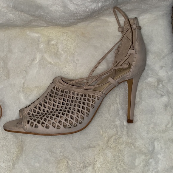 Vince Camuto Vasha Sandals - Picture 3 of 8